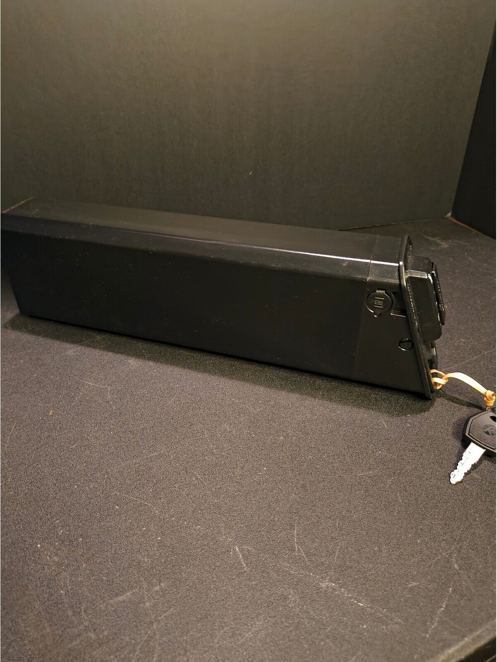 Jetson lithium battery pack with keys
